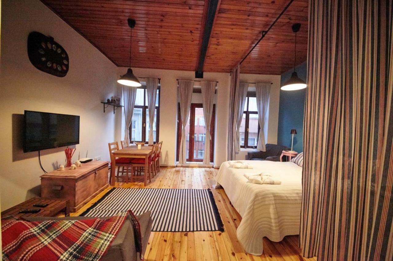 Apartmán Studio At The Heart Of Taksim Istanbulská provincie Exteriér fotografie